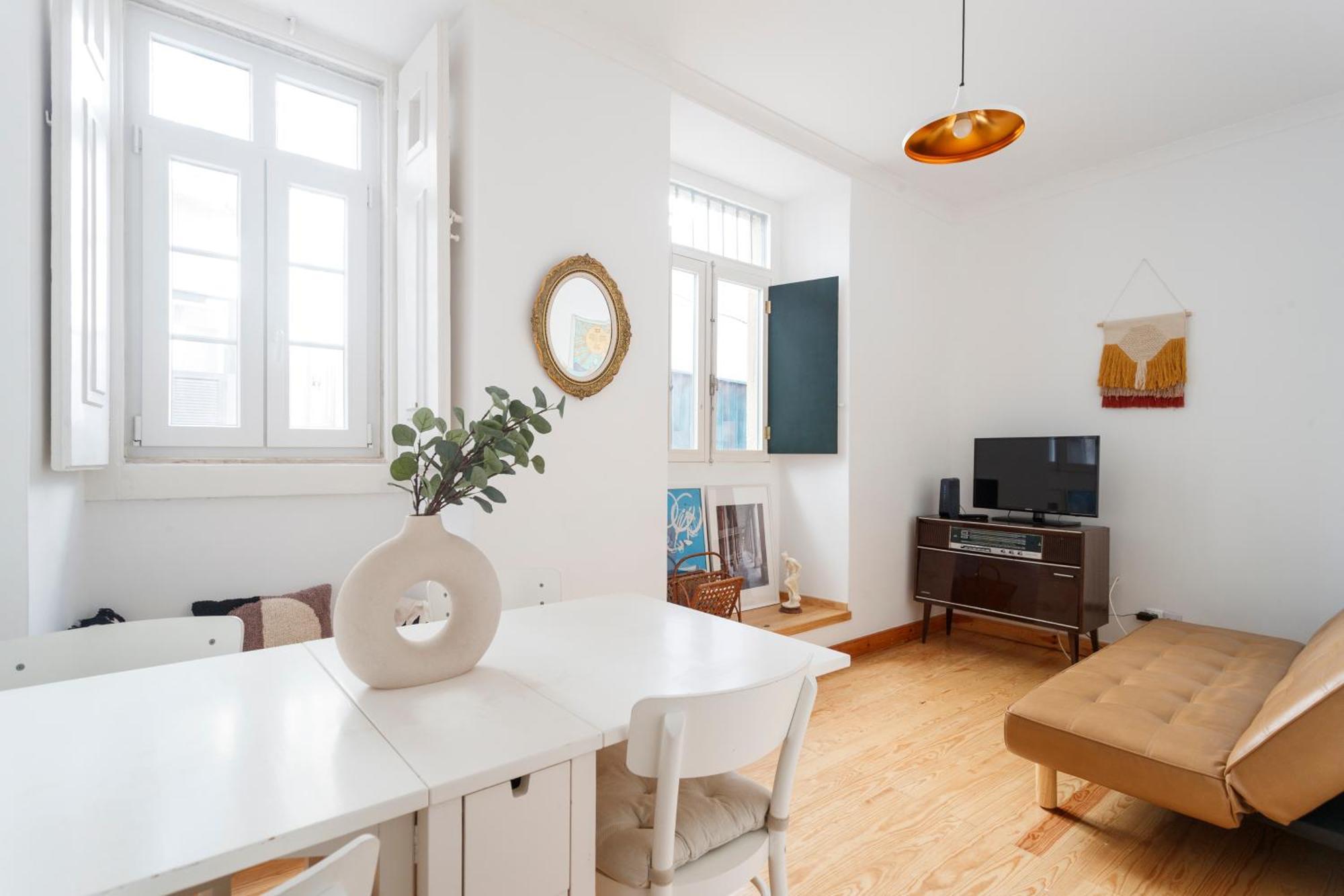 Bica Cozy Apartment ลิสบอน ภายนอก รูปภาพ